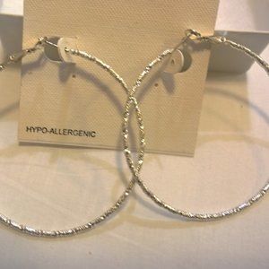 Silver textured hoop earrings NWOT